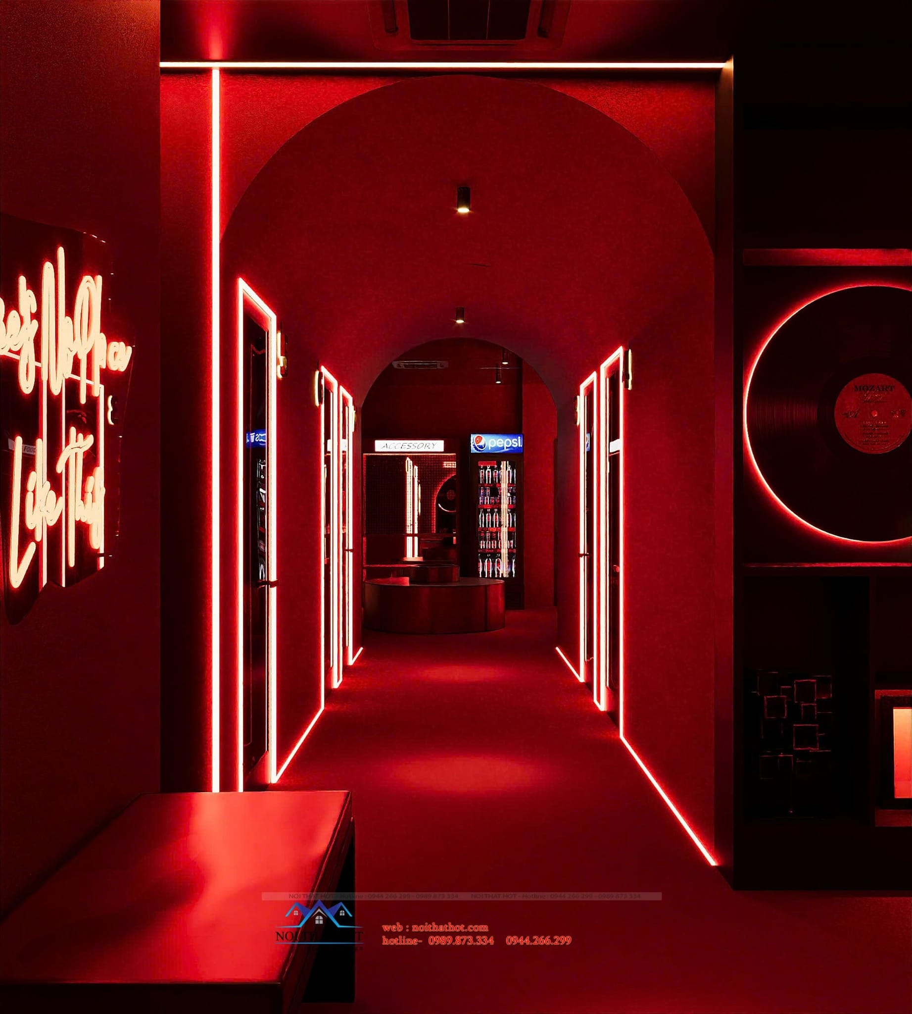 Sảnh dẫn vào khu vực phòng hát lớn